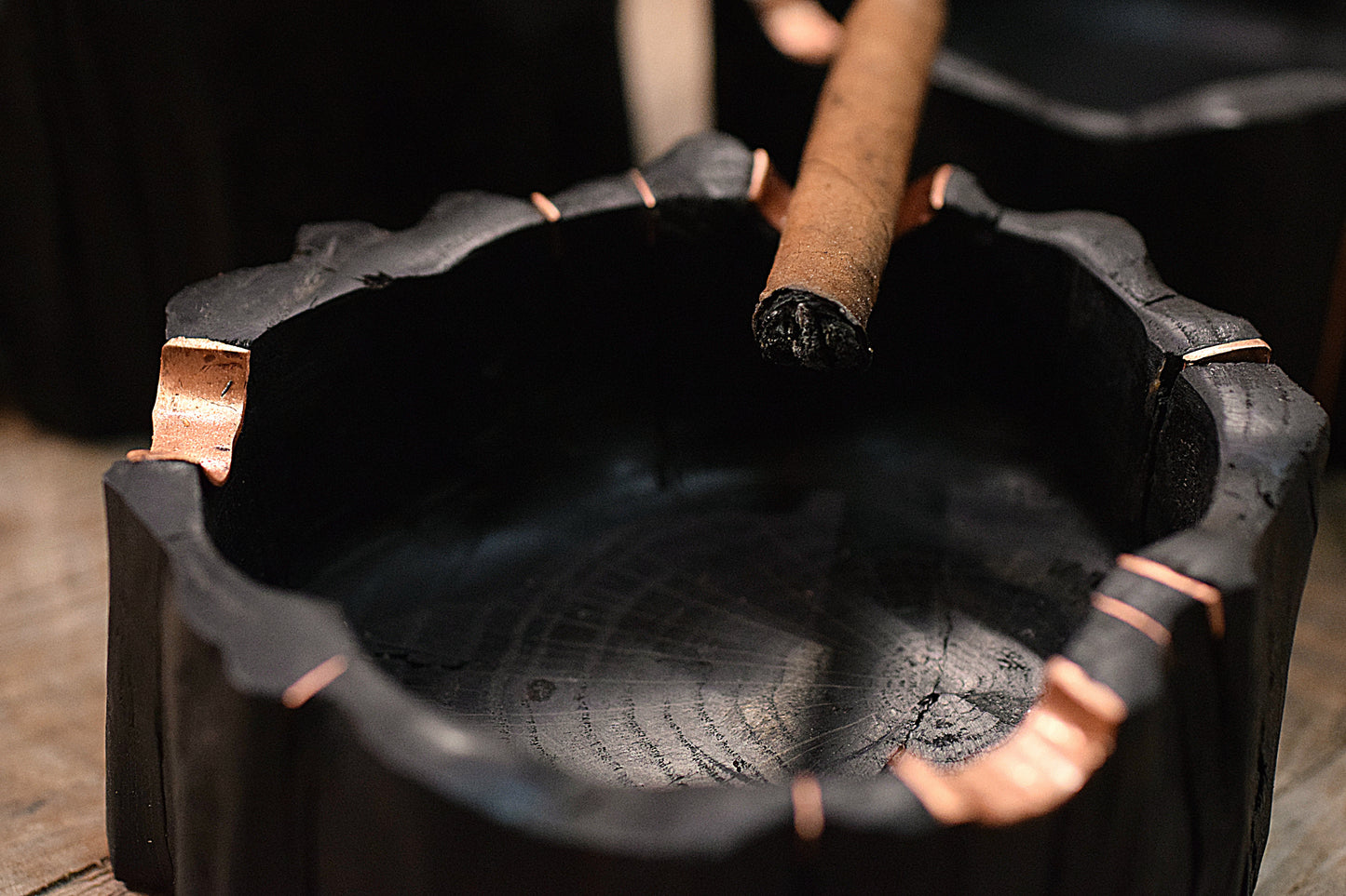 Ibu VI. - Bog Oak Ashtray